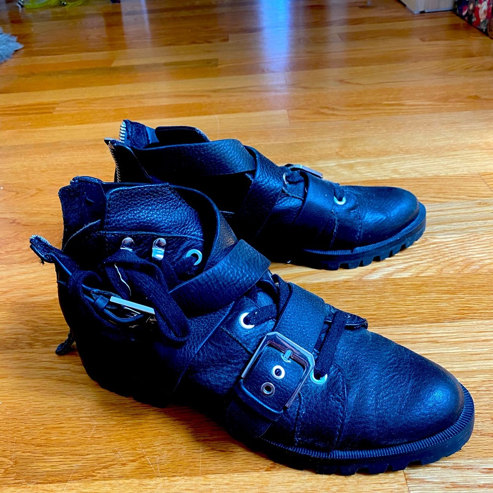 Dolce Vita Preia Booties size 8.5